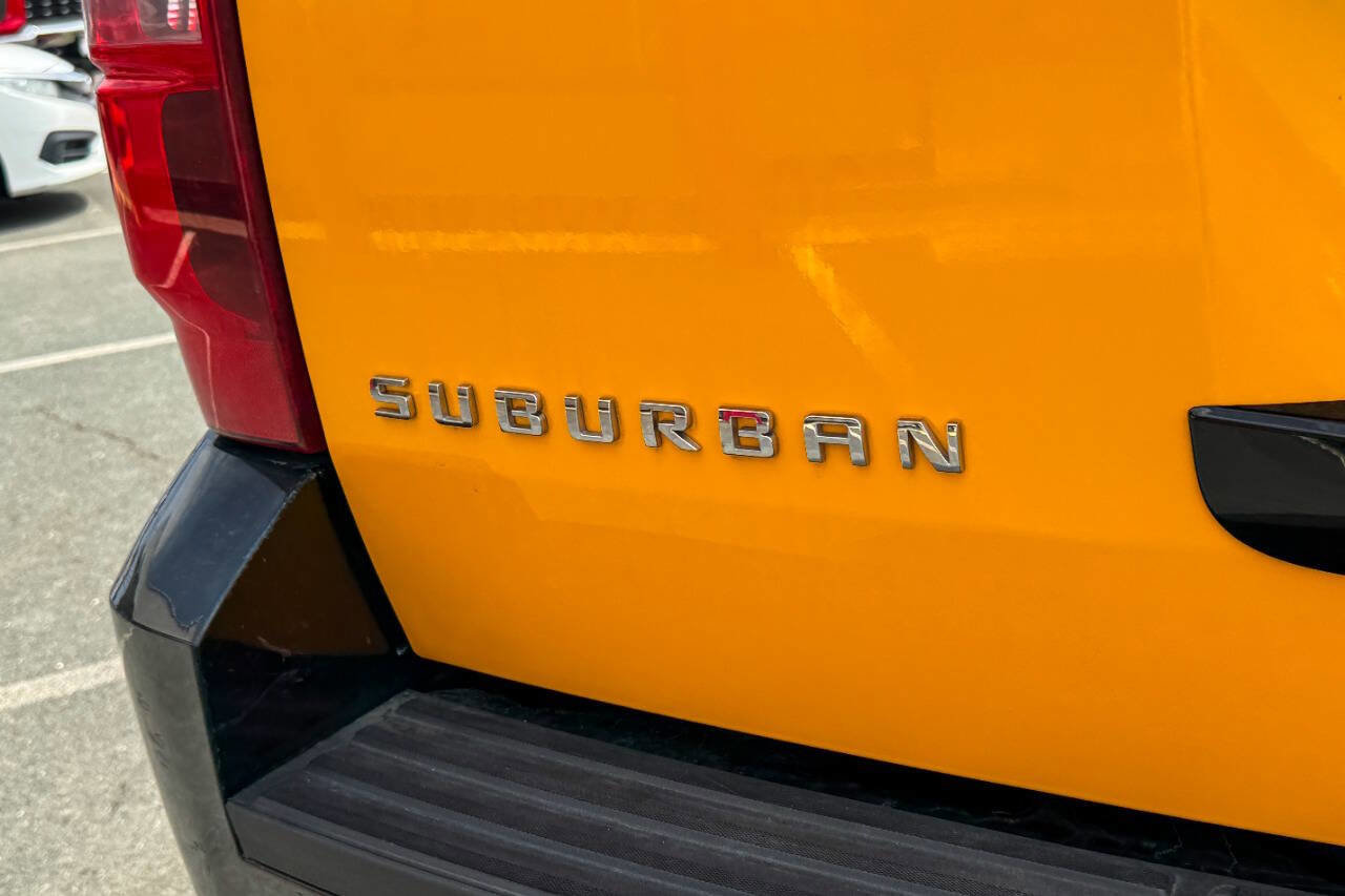 Used 2011 Chevrolet Suburban 2500 image 19