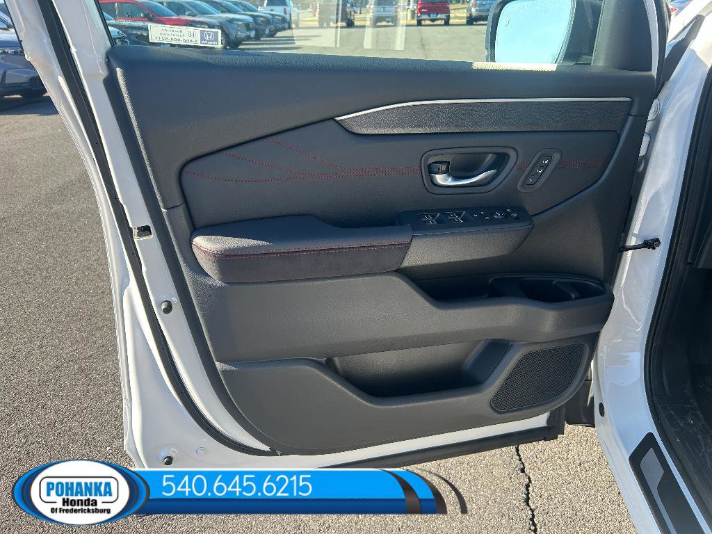 New 2026 Honda Pilot Black Edition image 9