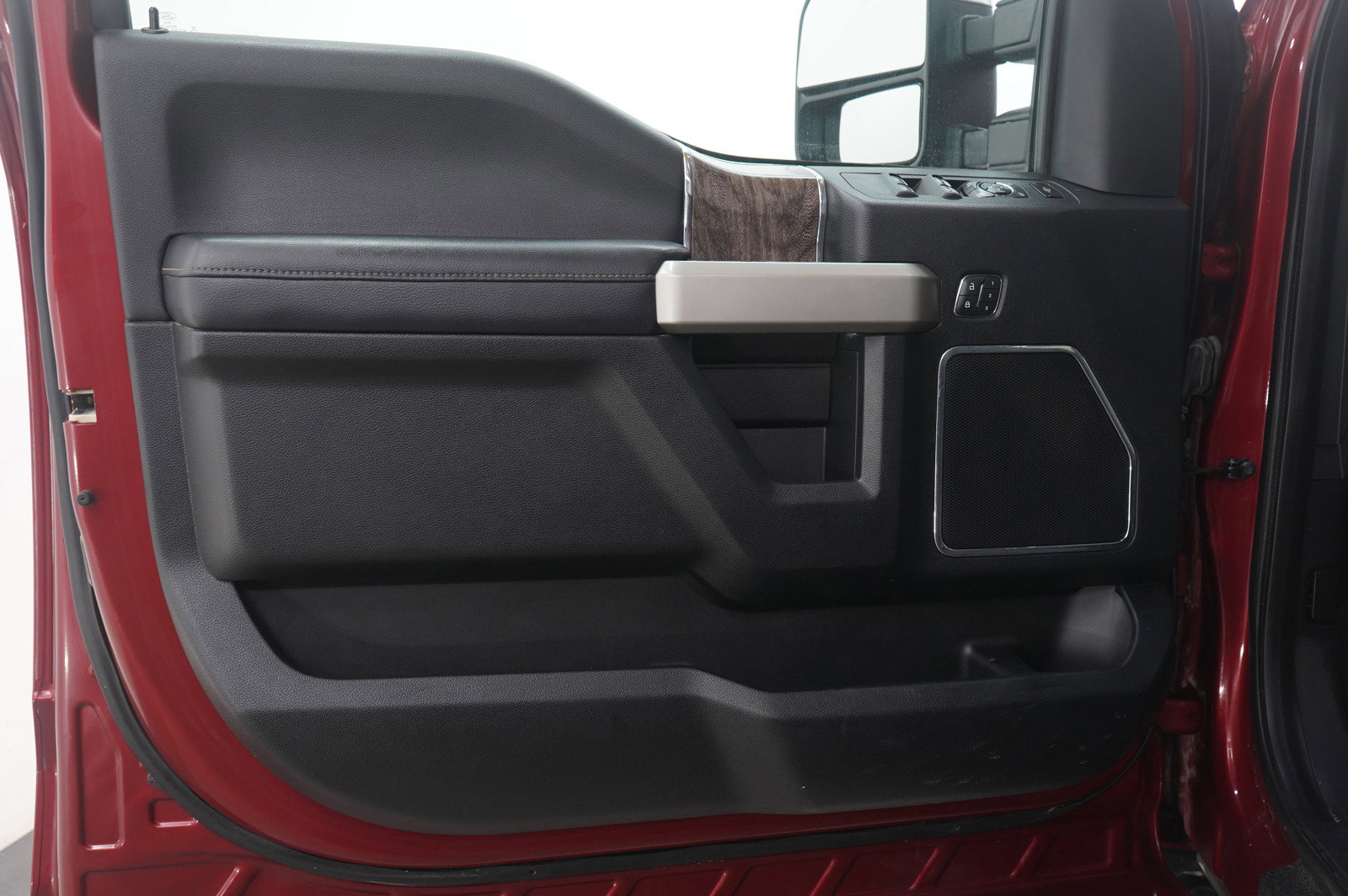 Used 2017 Ford F250 Lariat w/ Chrome Package image 20