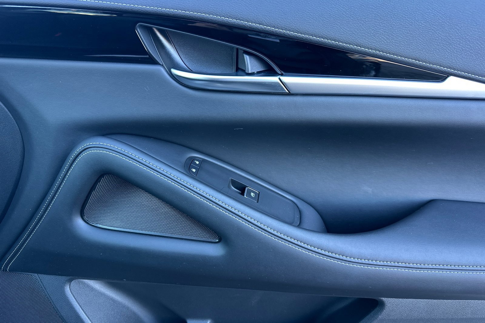 Used 2025 INFINITI QX60 Pure image 23