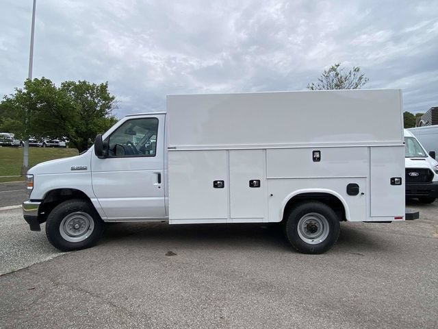 New 2026 Ford E-350 and Econoline 350 Super Duty w/ Power Equipment Group RWD image 6