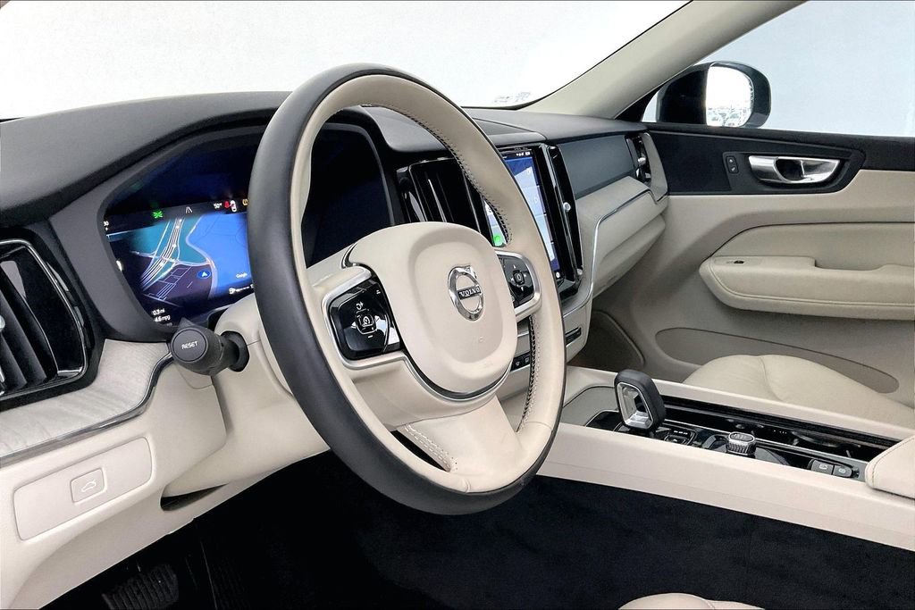 Certified 2023 Volvo XC60 B5 Plus w/ Protection Package Premier image 18