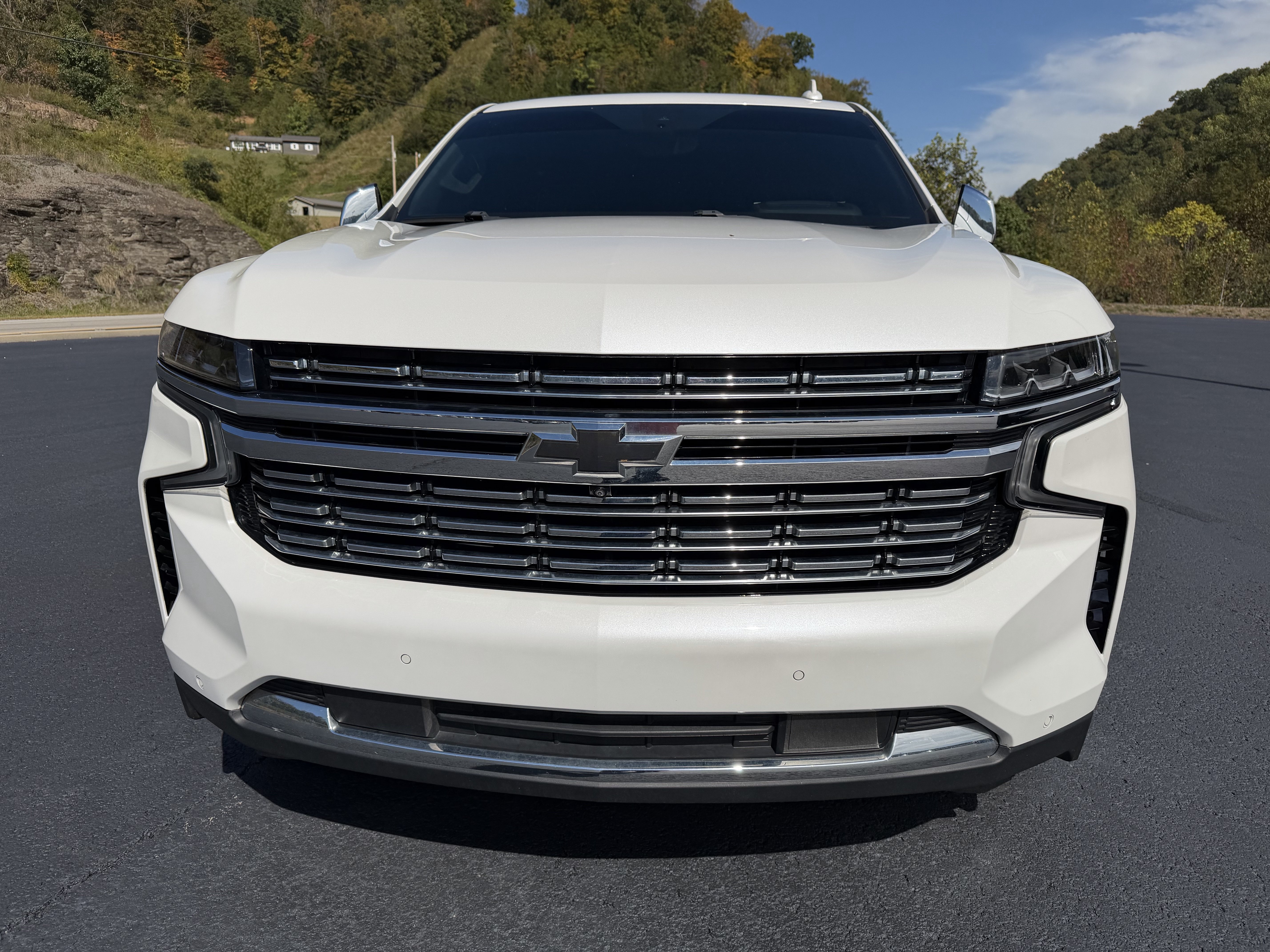 Used 2022 Chevrolet Tahoe Premier AWD/4WD image 2
