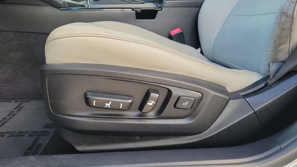 Used 2015 Lexus ES 350 w/ Luxury Package FWD image 16