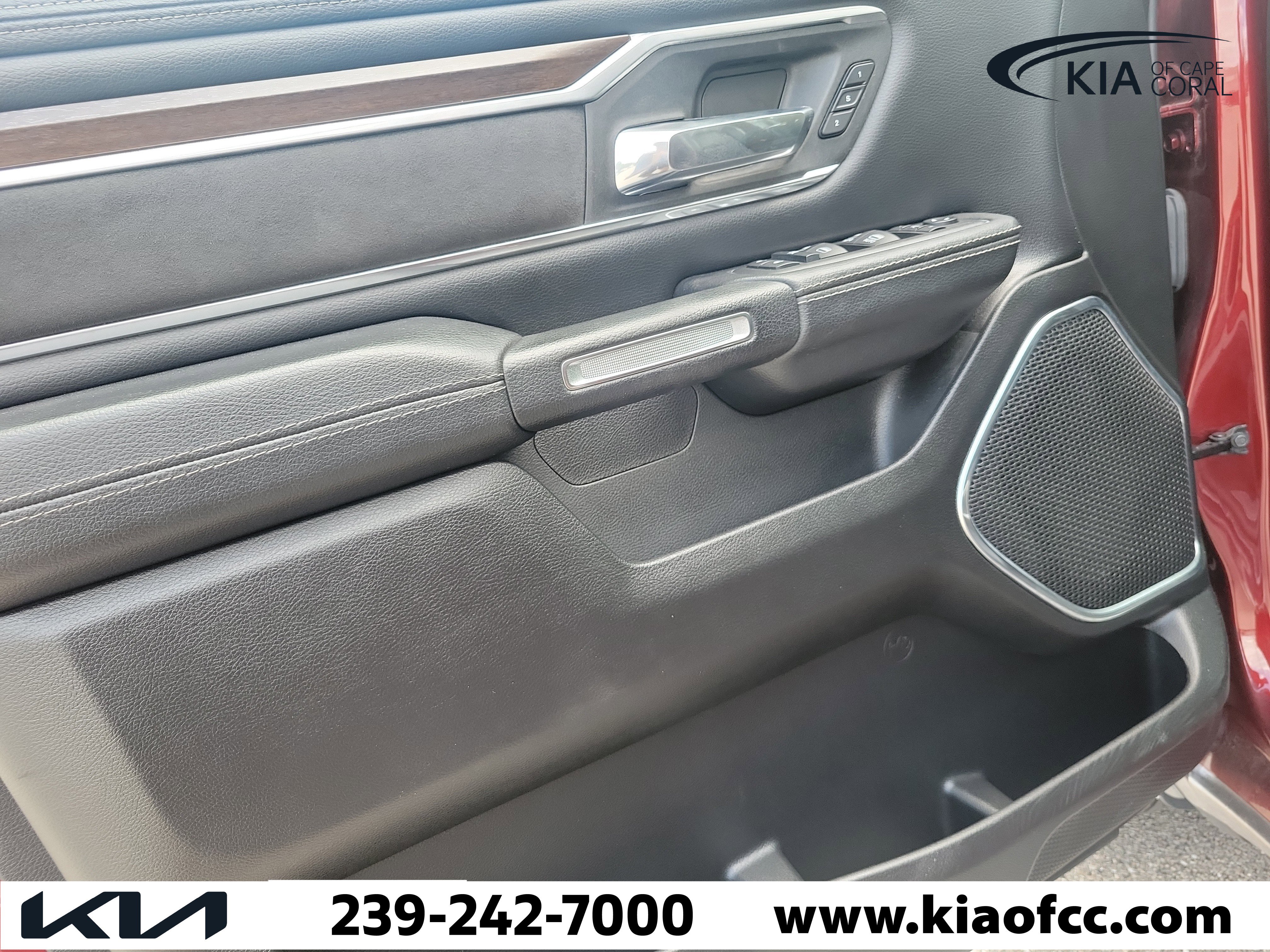 Used 2022 RAM 1500 Laramie AWD/4WD image 24
