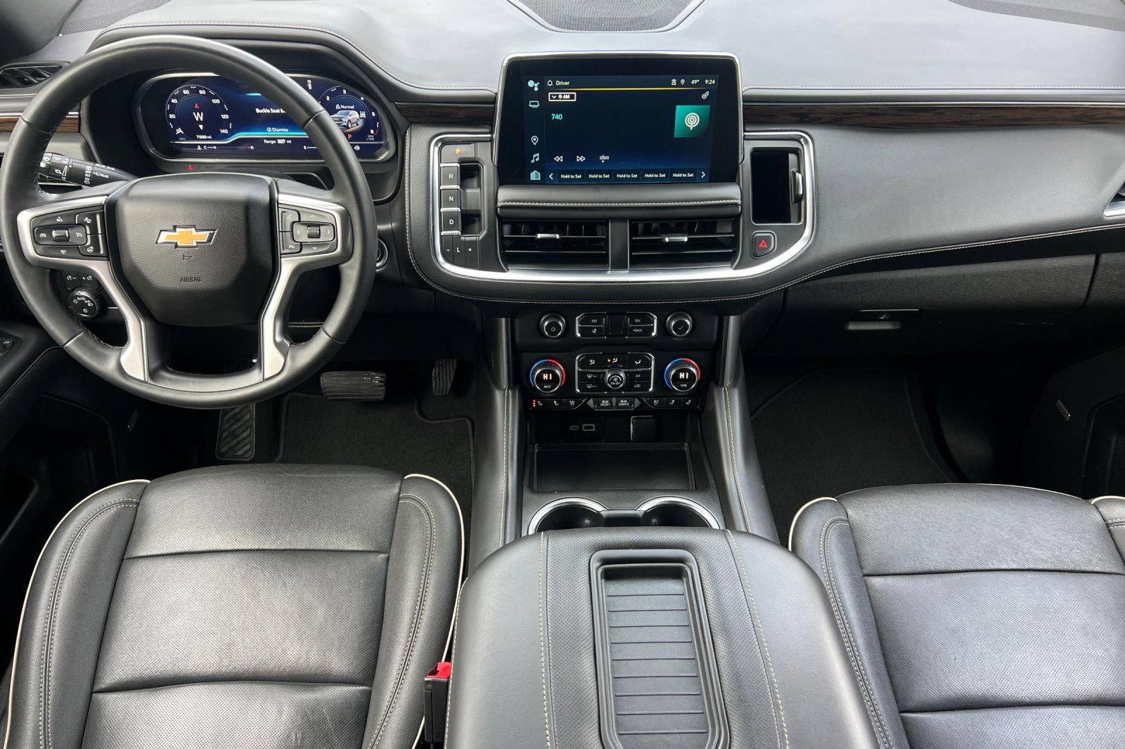 Used 2023 Chevrolet Suburban Premier AWD/4WD image 13