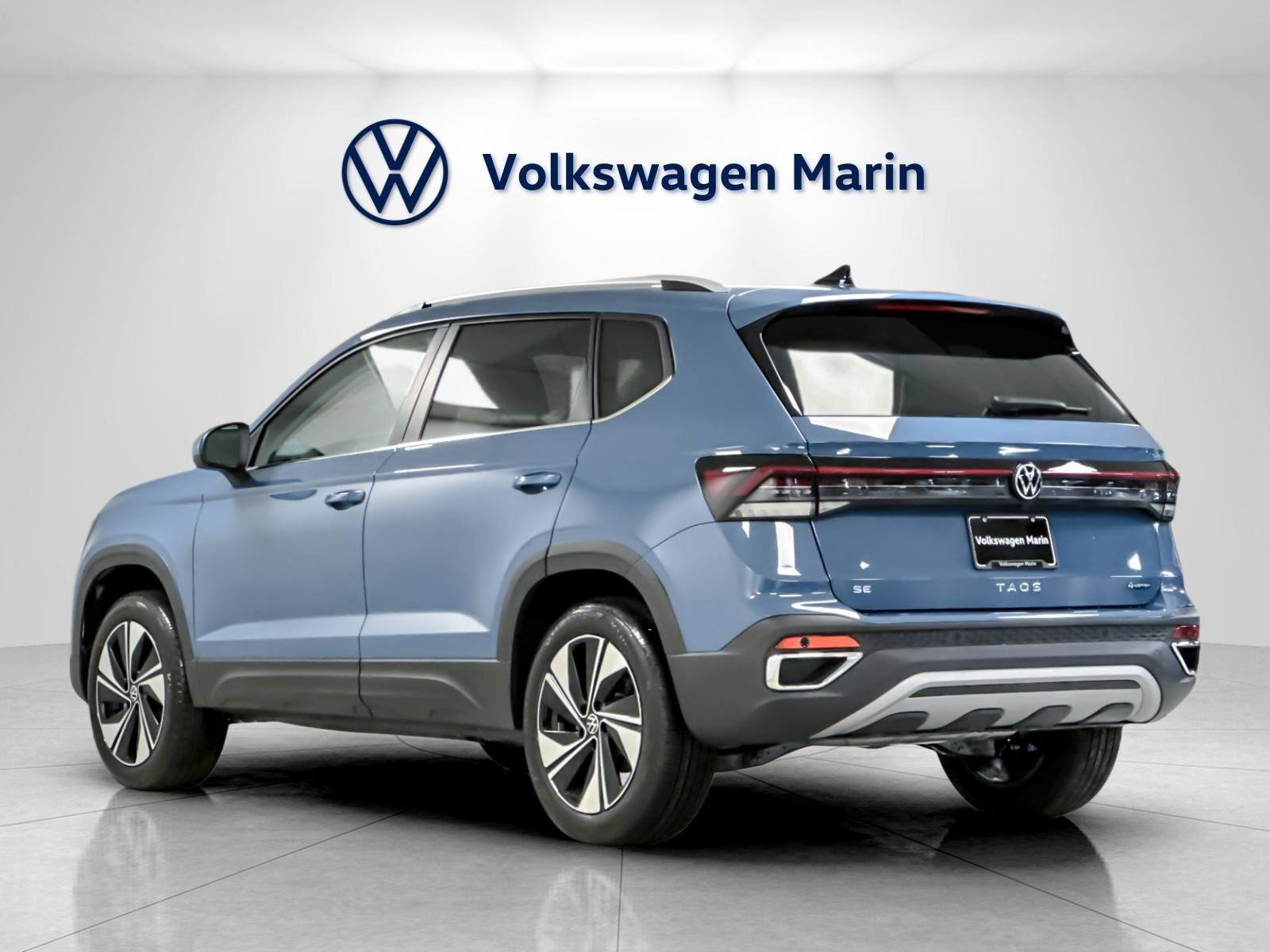 New 2026 Volkswagen Taos SE image 3