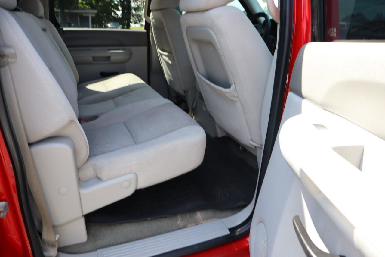 Used 2009 GMC Sierra 2500 SLE w/ Convenience Package AWD/4WD image 17