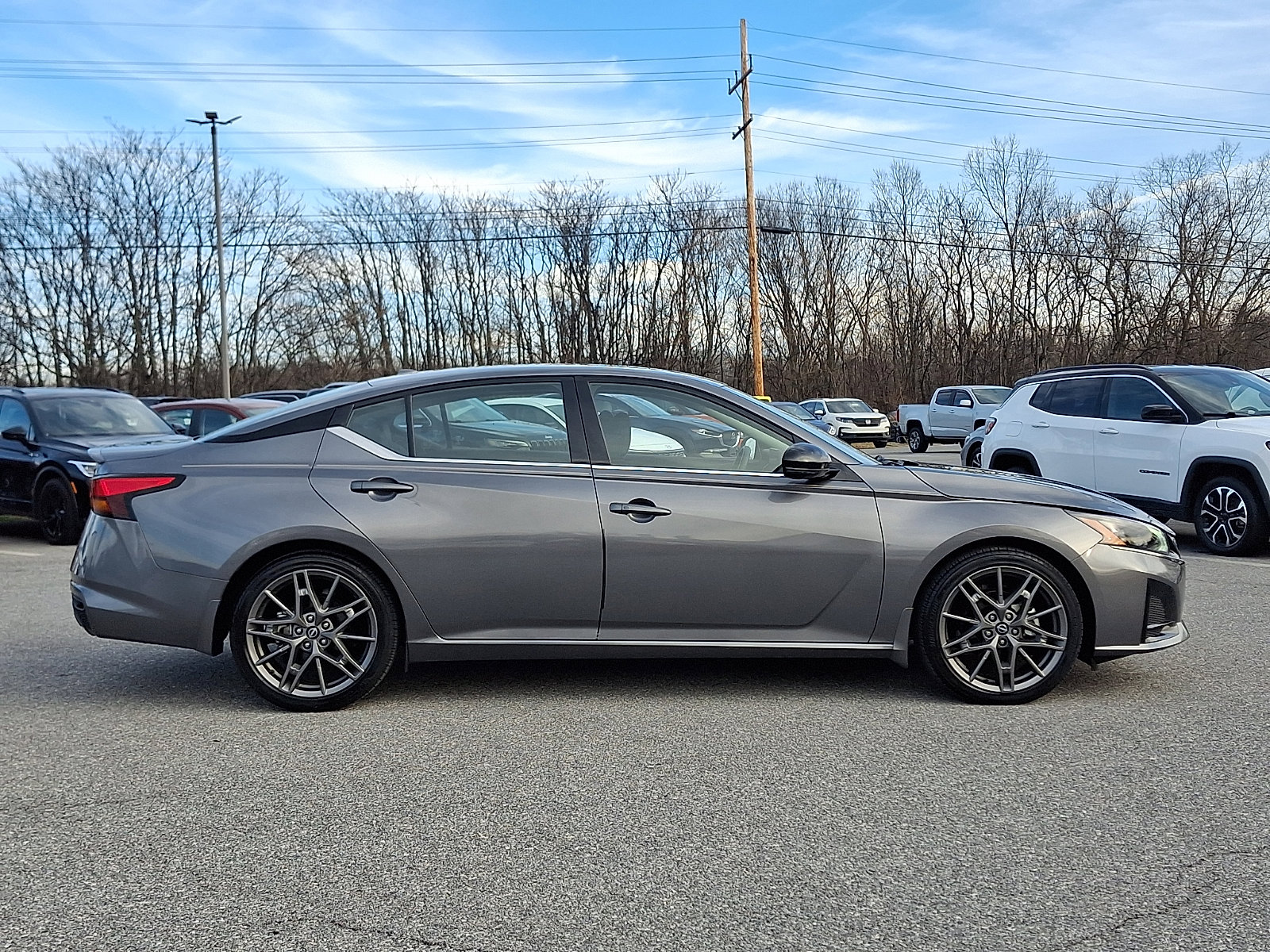 Used 2023 Nissan Altima 2.0 SR image 7