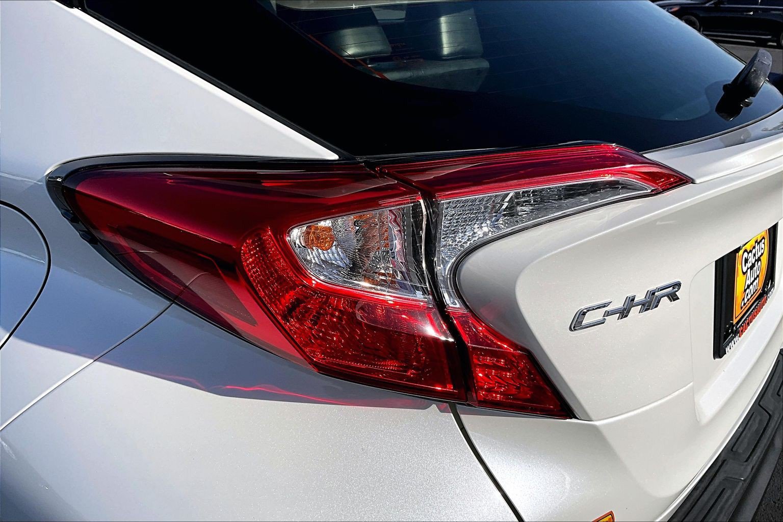 Used 2020 Toyota C-HR Limited FWD image 28