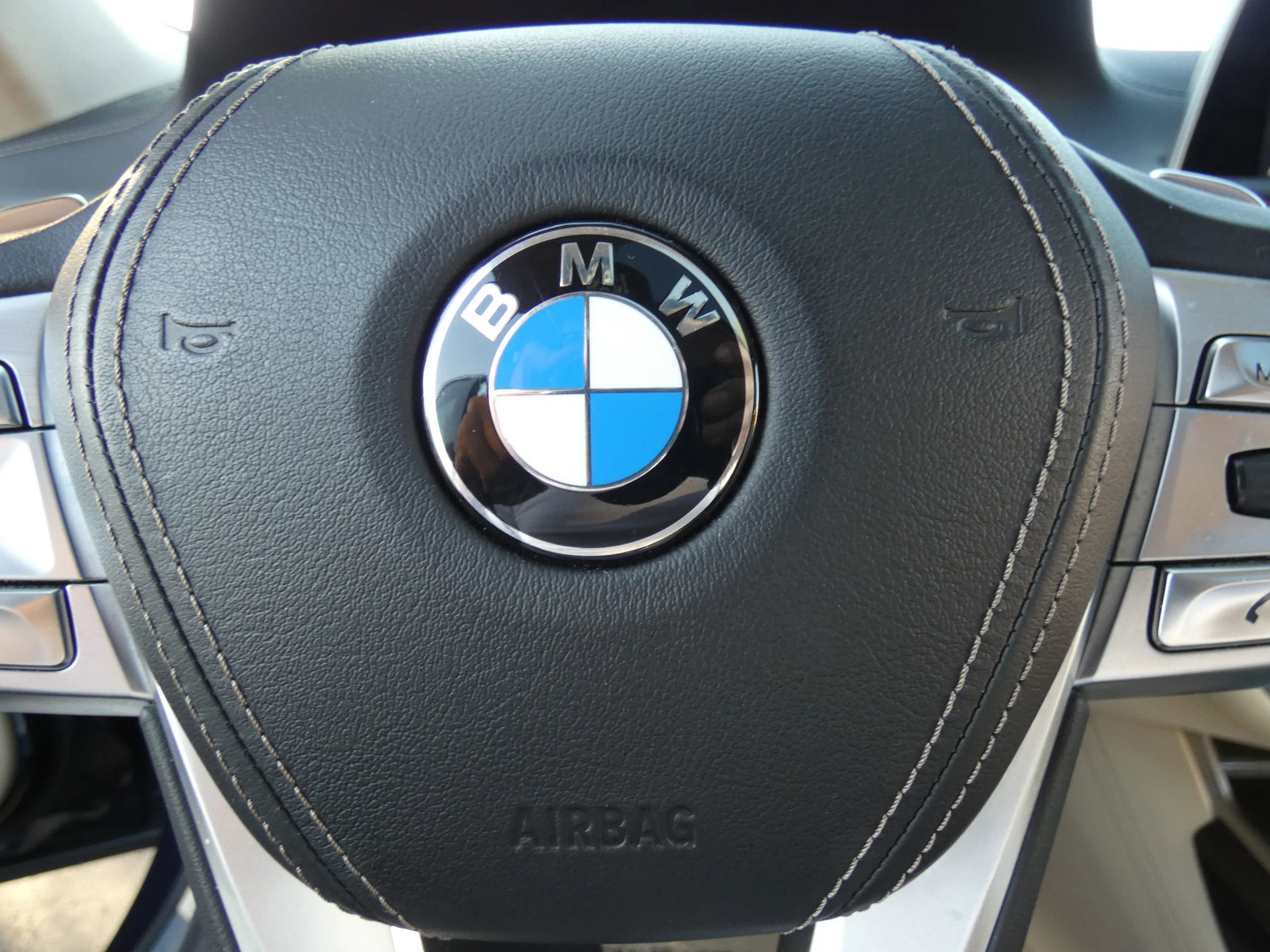 Used 2016 BMW 750i xDrive image 84