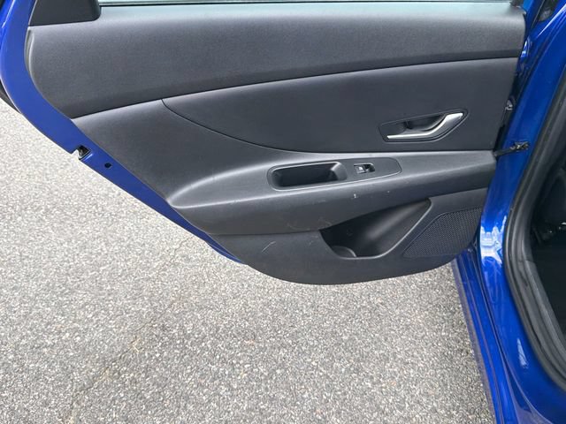 Used 2024 Hyundai Elantra SEL FWD image 21