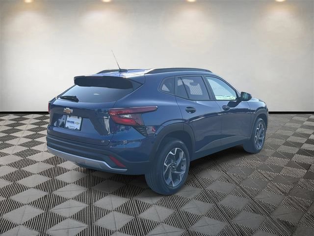 Used 2024 Chevrolet Trax LT w/ LT Convenience Package FWD image 5