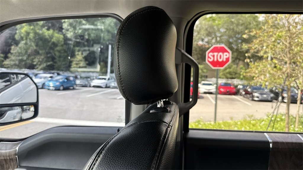 Used 2017 Ford F350 Lariat w/ Chrome Package image 17