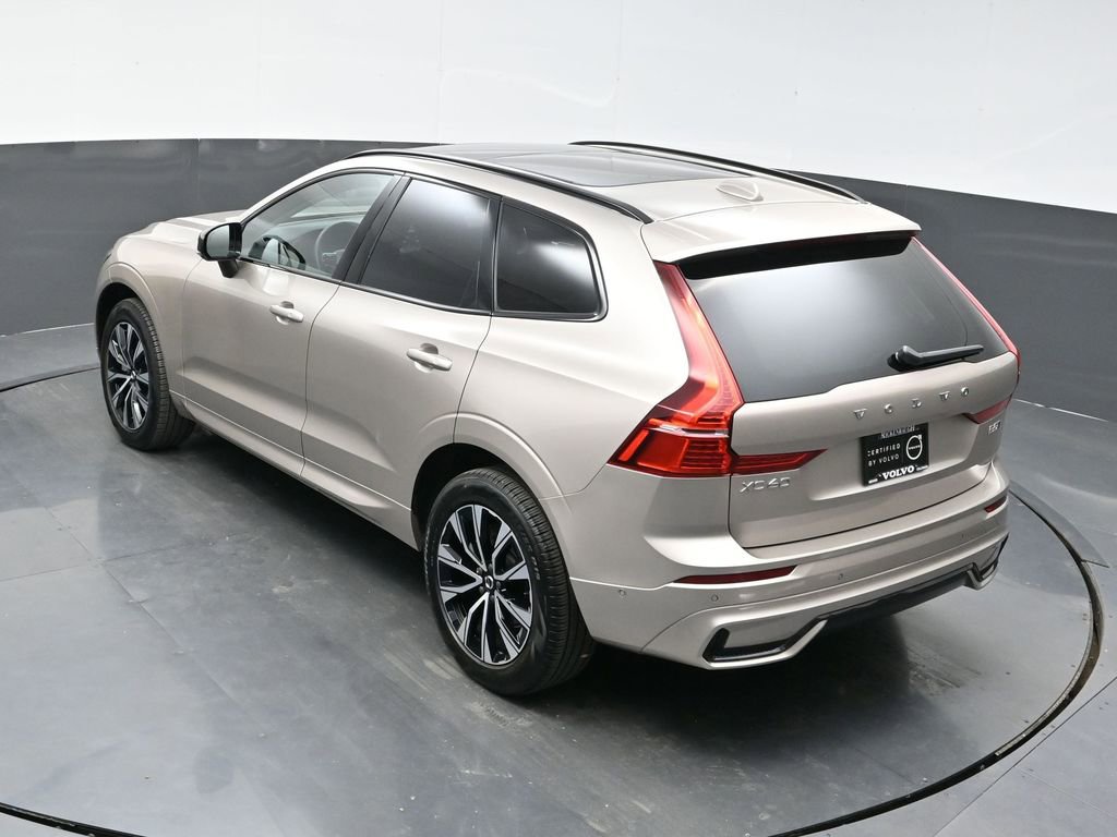 Used 2025 Volvo XC60 B5 Plus image 30