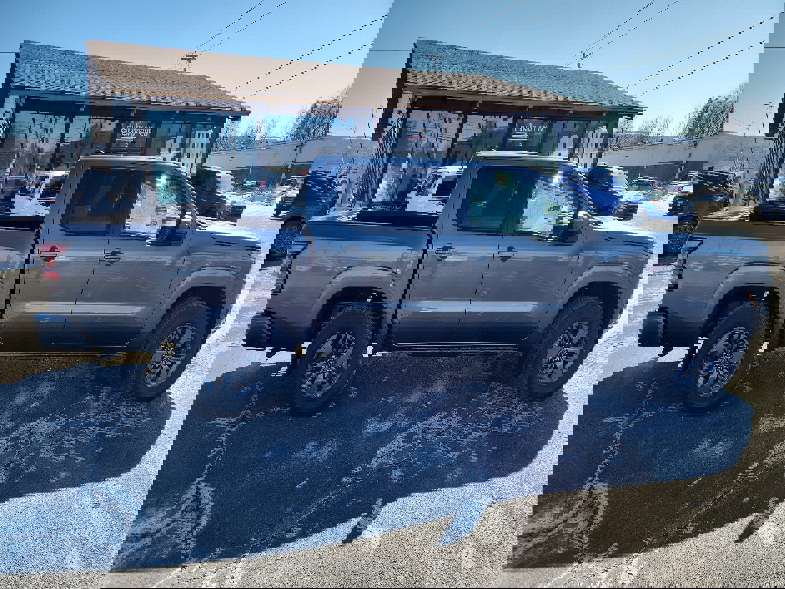 New 2026 Nissan Frontier SV image 9