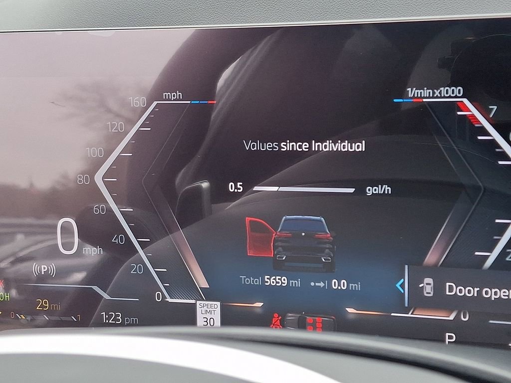 Used 2026 BMW X5 xDrive40i w/ M Sport Package image 21