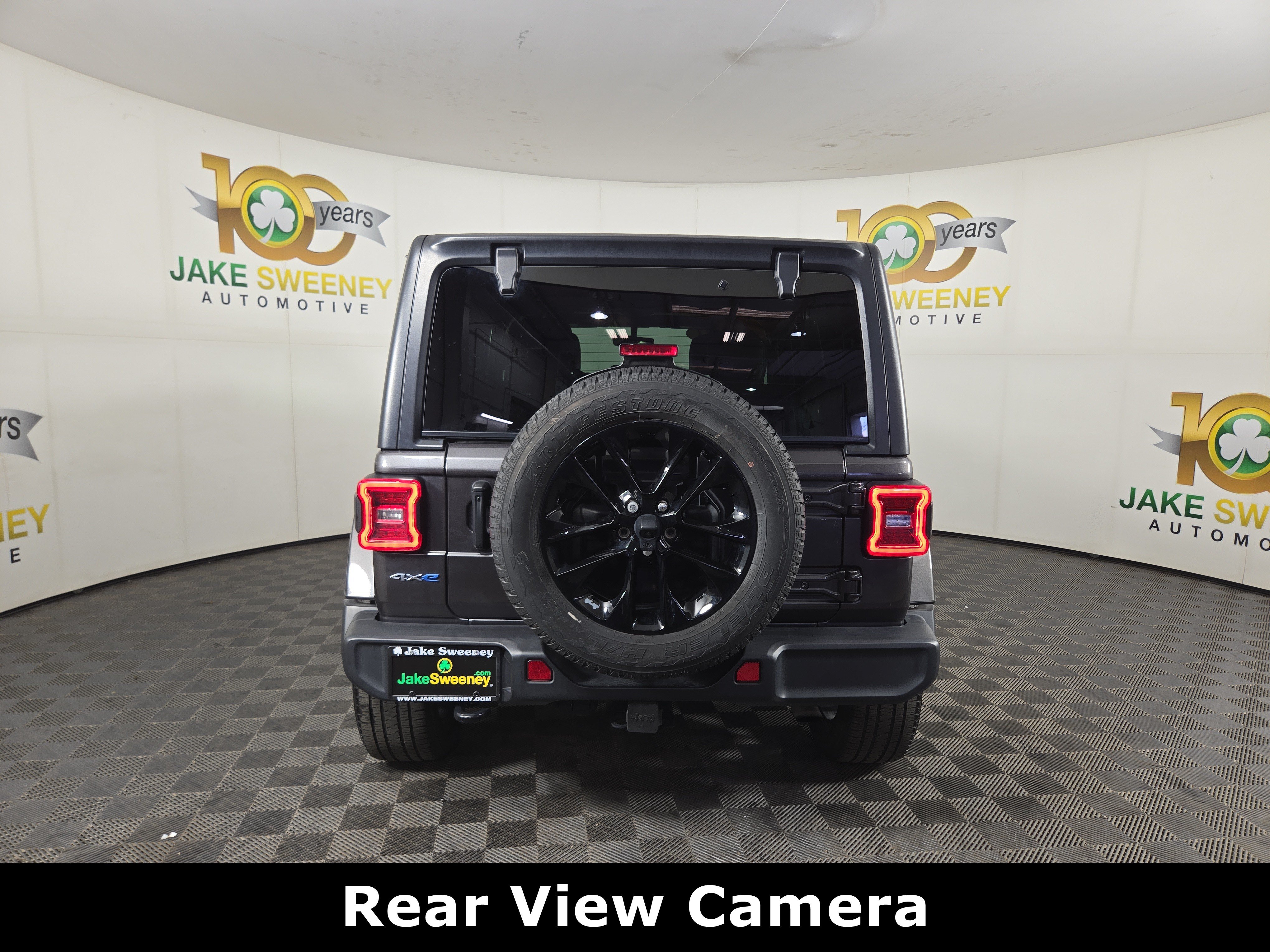 Used 2021 Jeep Wrangler Unlimited Sahara w/ Dual Top Group AWD/4WD image 9