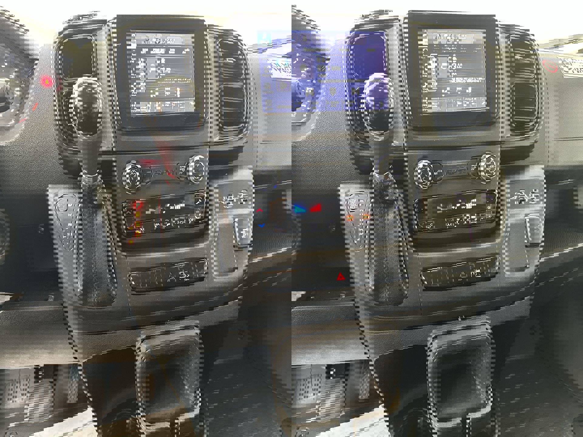 Used 2022 RAM ProMaster 2500 image 25