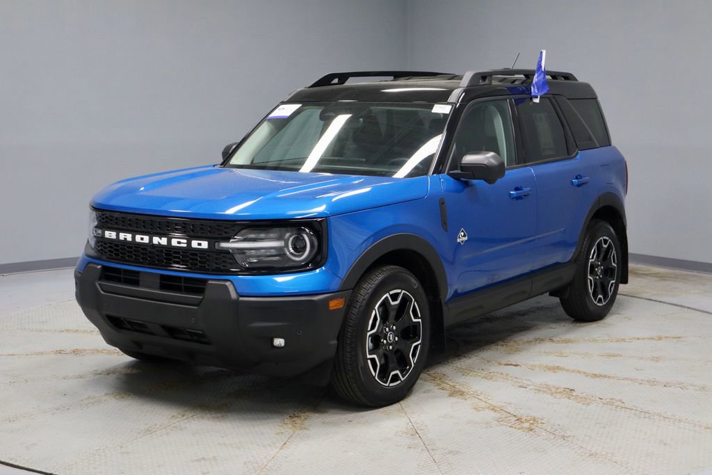 Certified 2025 Ford Bronco Sport Outer Banks w/ Outer Banks Tech Package+ image 9