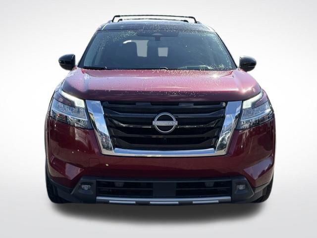 Used 2022 Nissan Pathfinder Platinum w/ Lighting Package (N93) AWD/4WD image 2