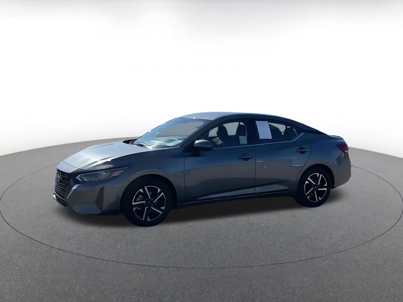 Used 2025 Nissan Sentra SV image 8