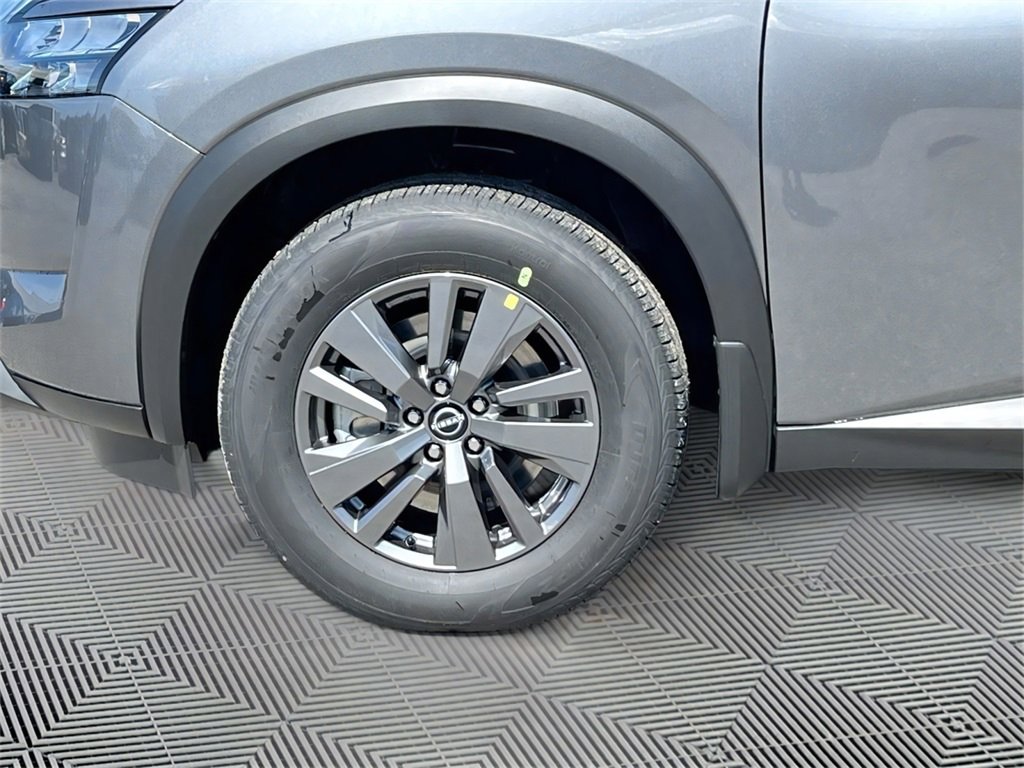 Certified 2025 Nissan Pathfinder S image 31