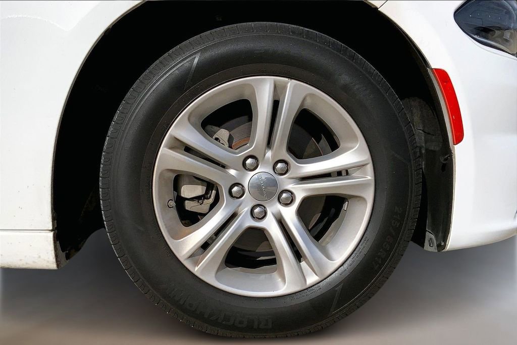 Used 2022 Dodge Charger SXT image 9