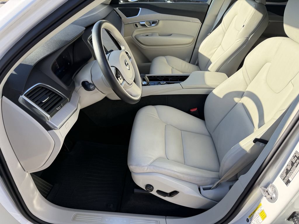 Certified 2024 Volvo XC90 B5 Core w/ Protection Package Premier image 9