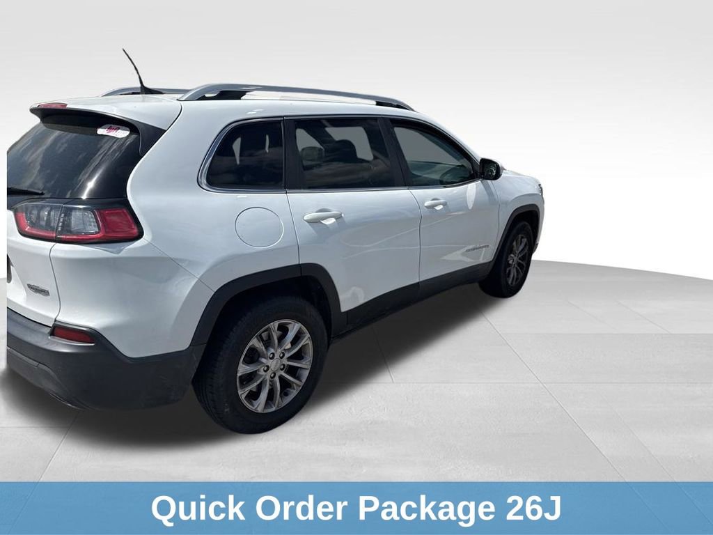 Used 2019 Jeep Cherokee Latitude w/ Popular Appearance Group image 6