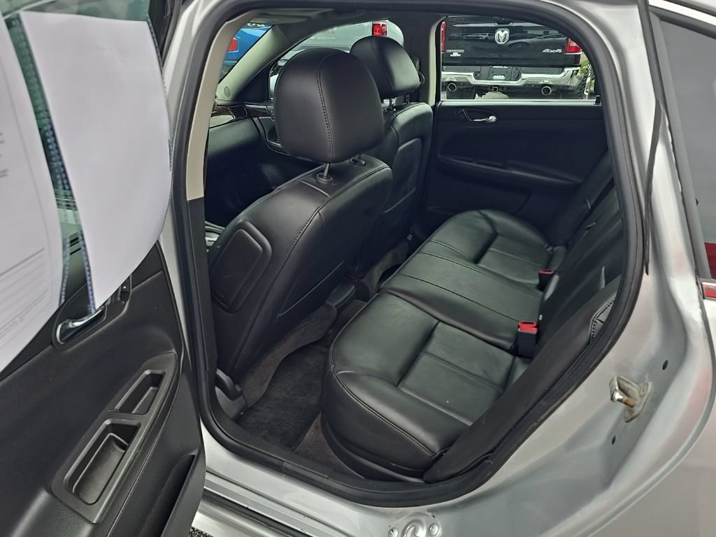 Used 2014 Chevrolet Impala LTZ FWD image 19