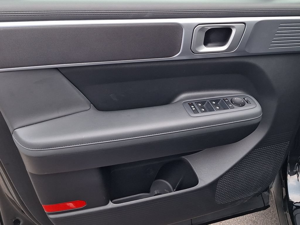 Certified 2025 Hyundai Santa Fe SEL AWD/4WD image 9