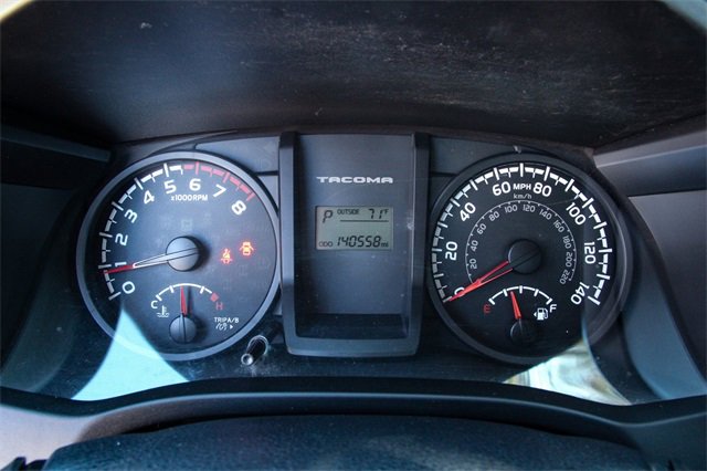 Used 2017 Toyota Tacoma SR image 18