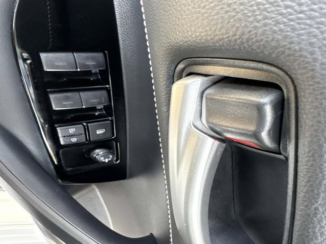 Certified 2025 Toyota Corolla SE image 8