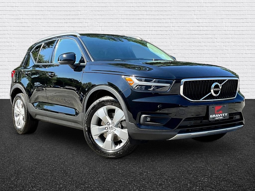 Used 2022 Volvo XC40 T5 Momentum AWD/4WD image 3