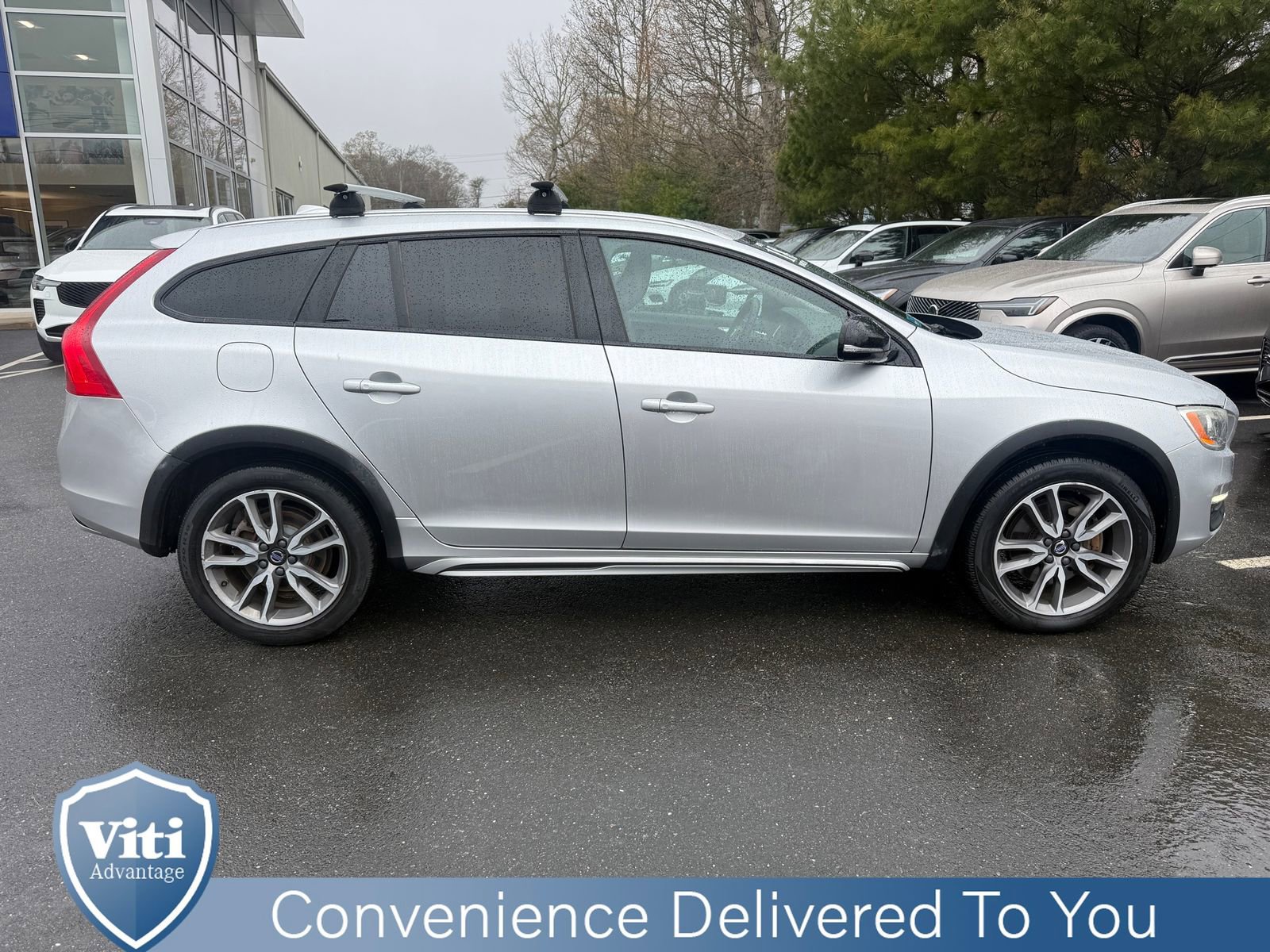 Used 2018 Volvo V60 T5 Cross Country AWD/4WD image 9