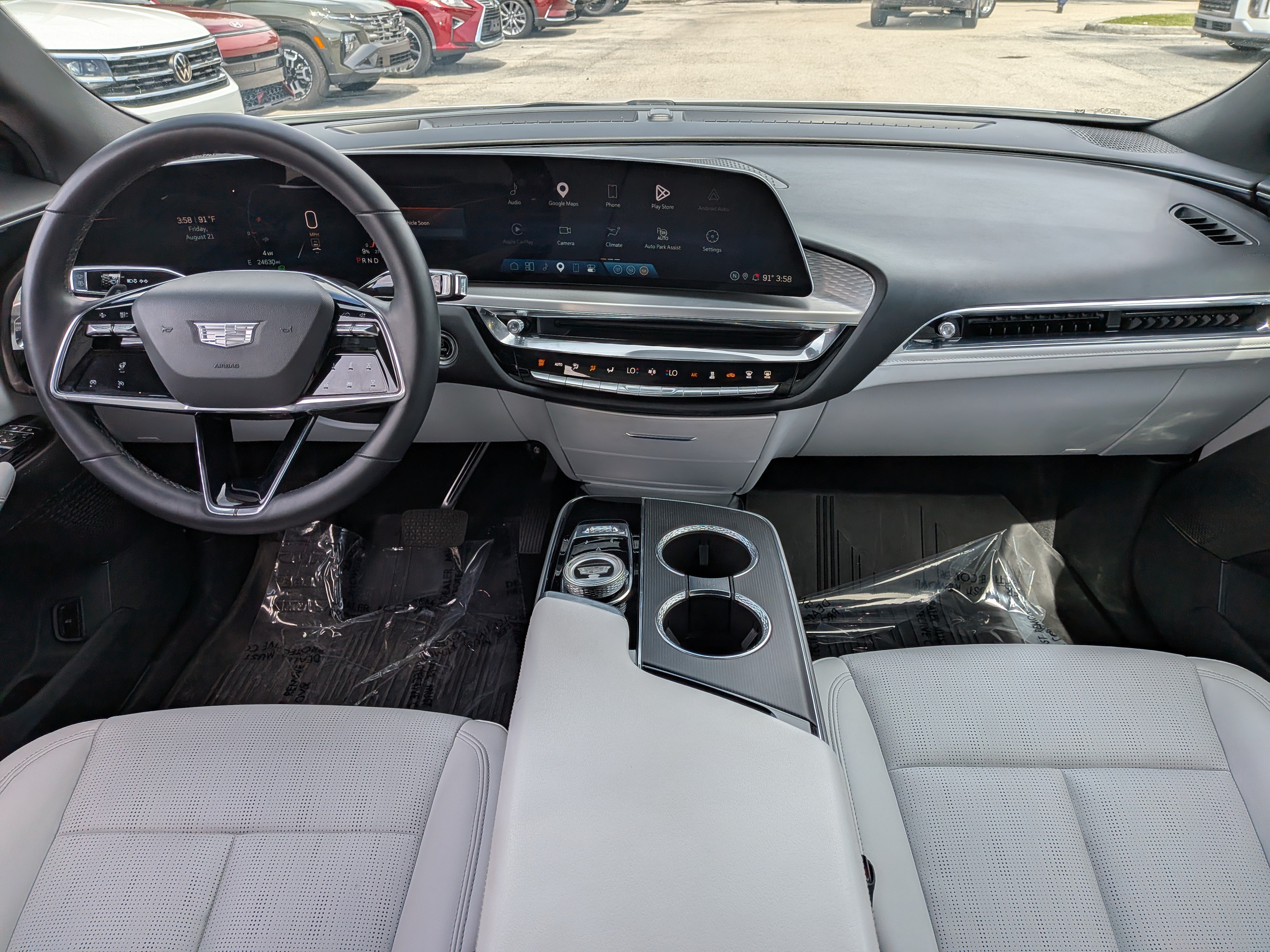Used 2024 Cadillac Lyriq Sport w/ LPO, Floor Liner Package AWD/4WD image 17
