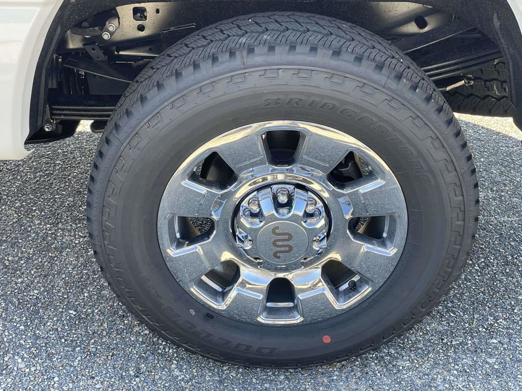 New 2026 Ford F350 King Ranch w/ Chrome Package image 9