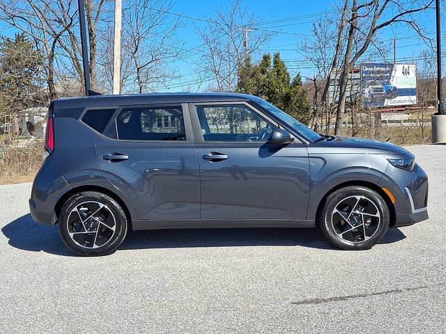Used 2024 Kia Soul EX image 11