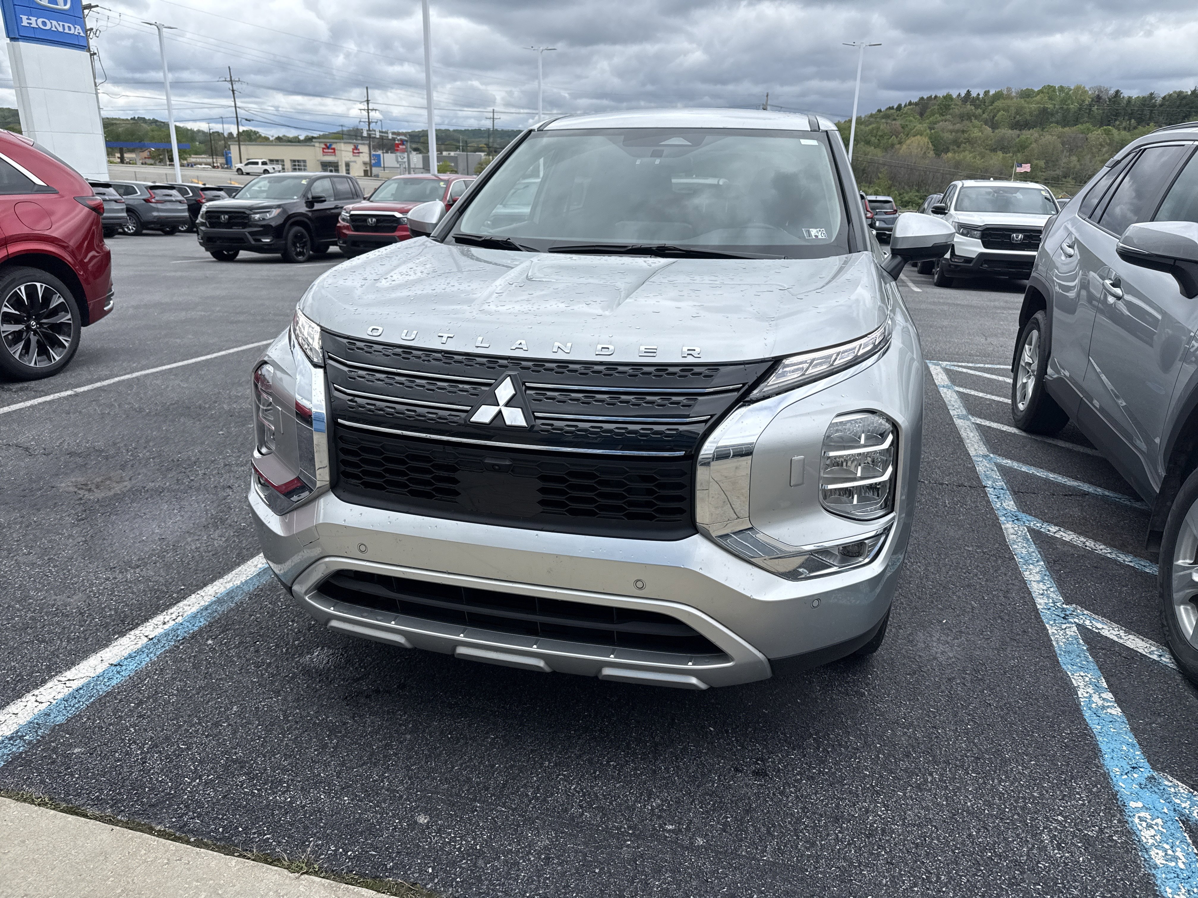 Used 2023 Mitsubishi Outlander SE AWD/4WD image 8