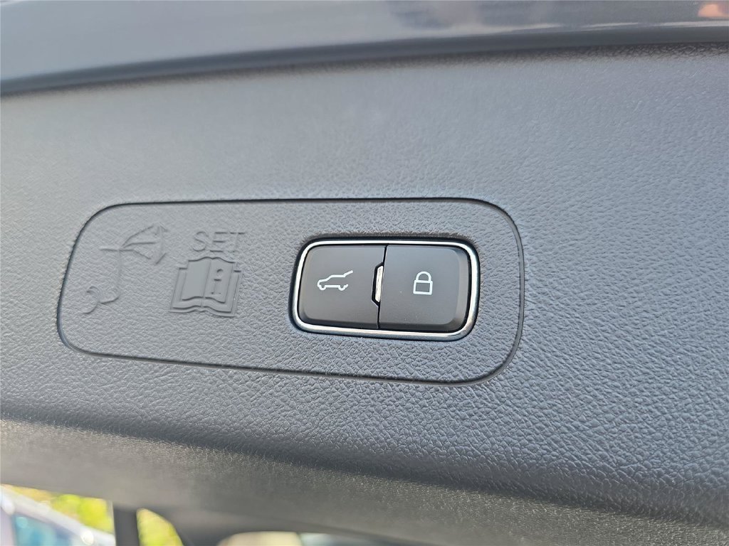 New 2026 Lincoln Aviator Reserve w/ Jet Appearance Package RWD image 26