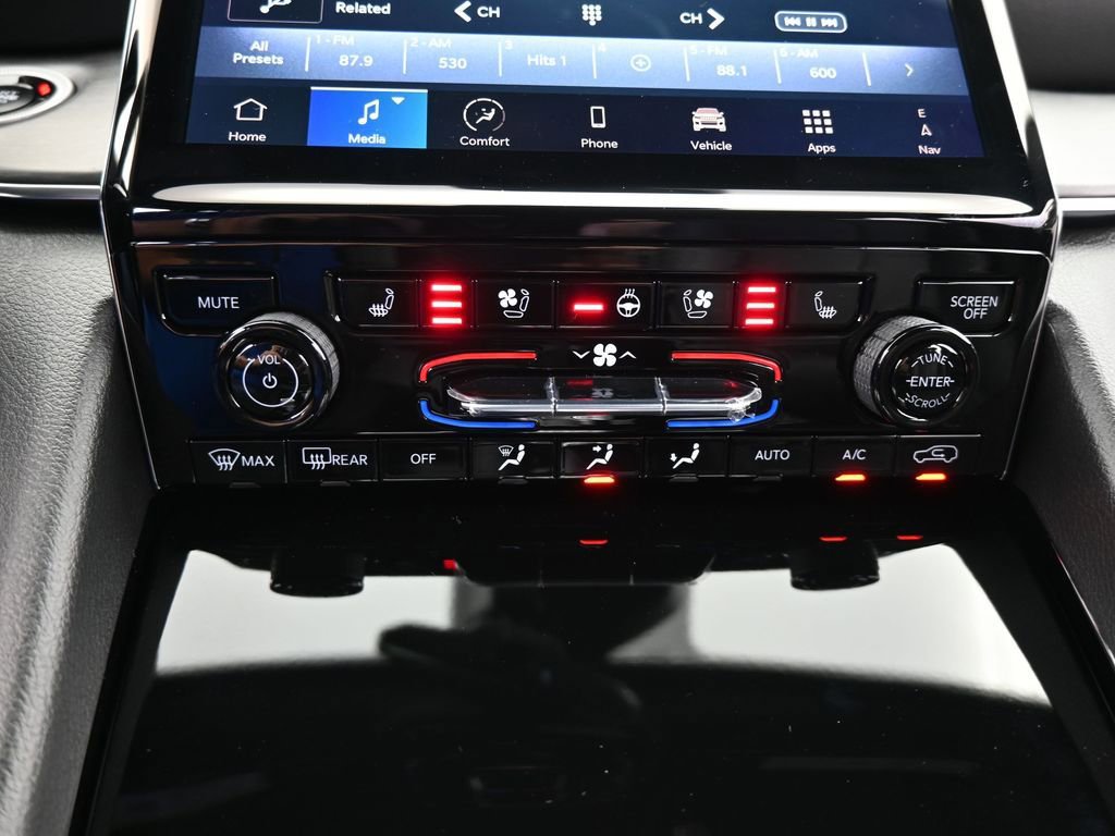 Used 2024 Jeep Grand Cherokee L Overland w/ Advanced Protech Group III image 30