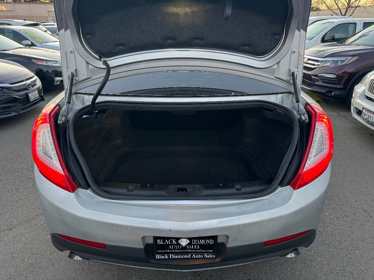 Used 2013 Lincoln MKS image 18