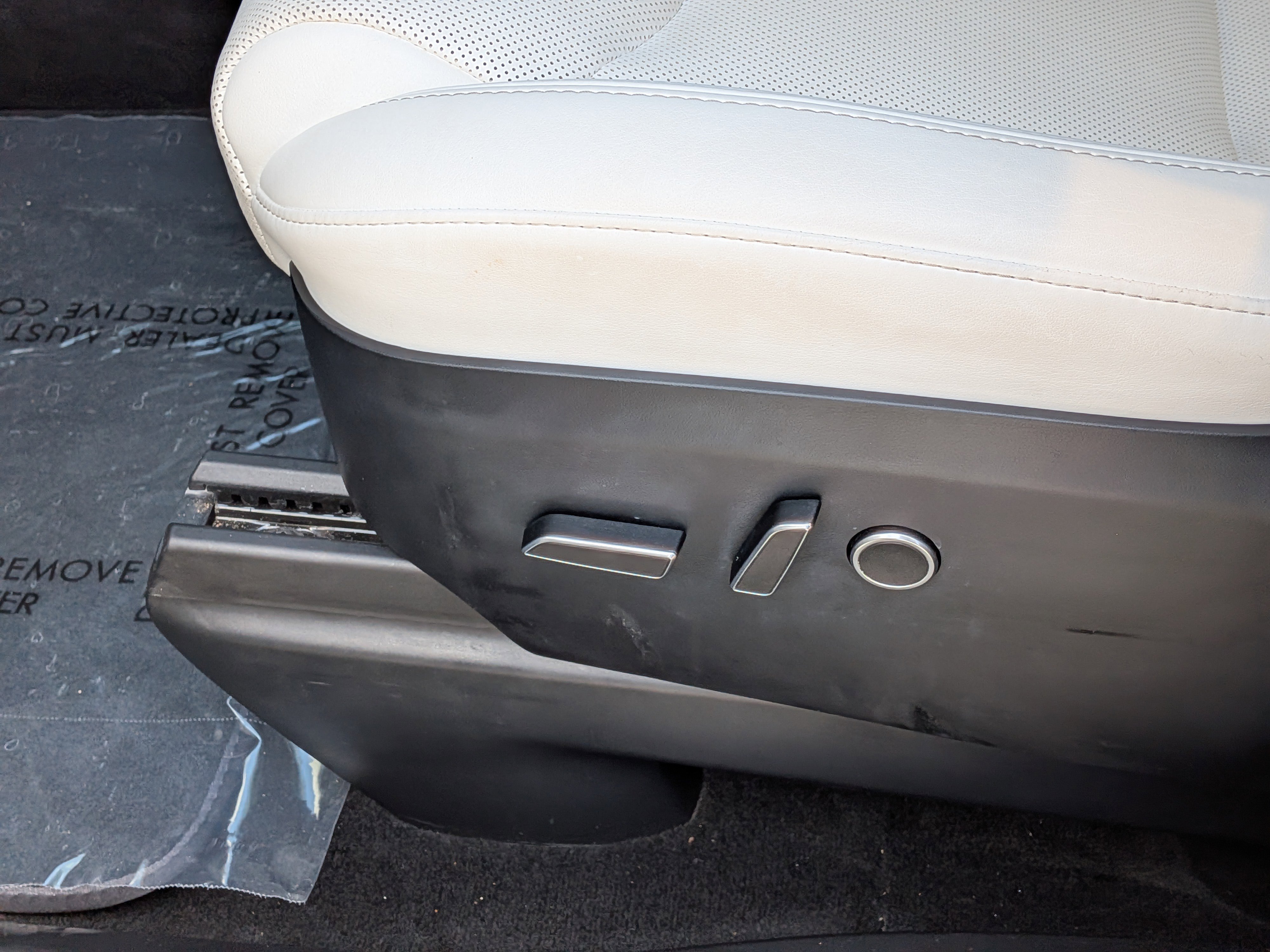 Used 2023 Tesla Model X image 24