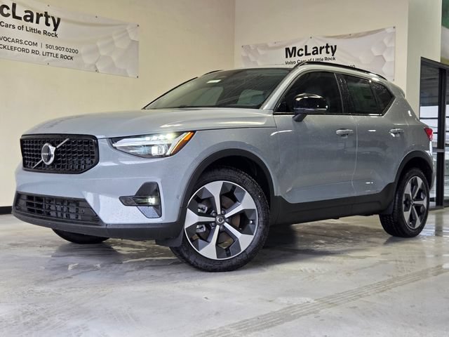 New 2026 Volvo XC40 B5 Plus w/ Protection Package Premier AWD/4WD image 3