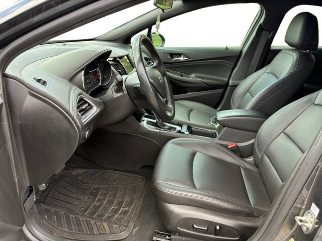 Used 2019 Chevrolet Cruze Diesel w/ Sun And Sound Package FWD image 11