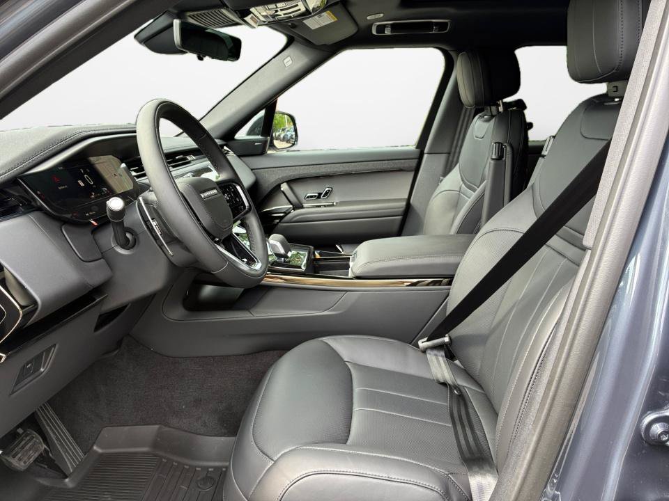New 2026 Land Rover Range Rover Sport SE AWD/4WD image 9