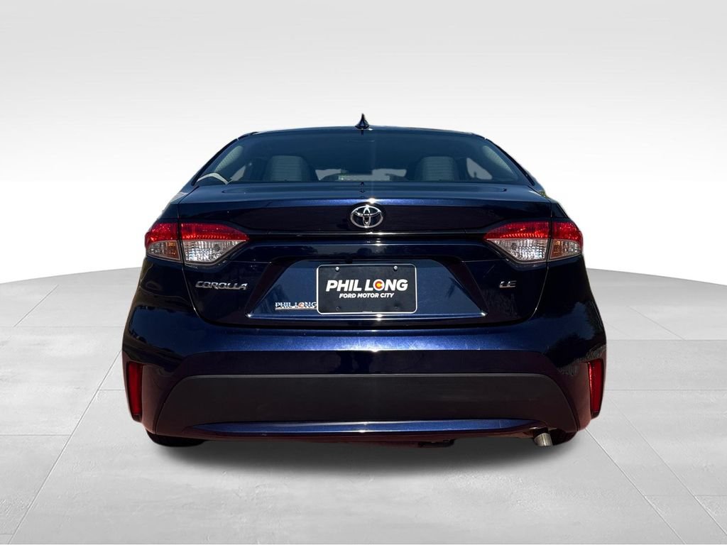 Used 2022 Toyota Corolla LE FWD image 6