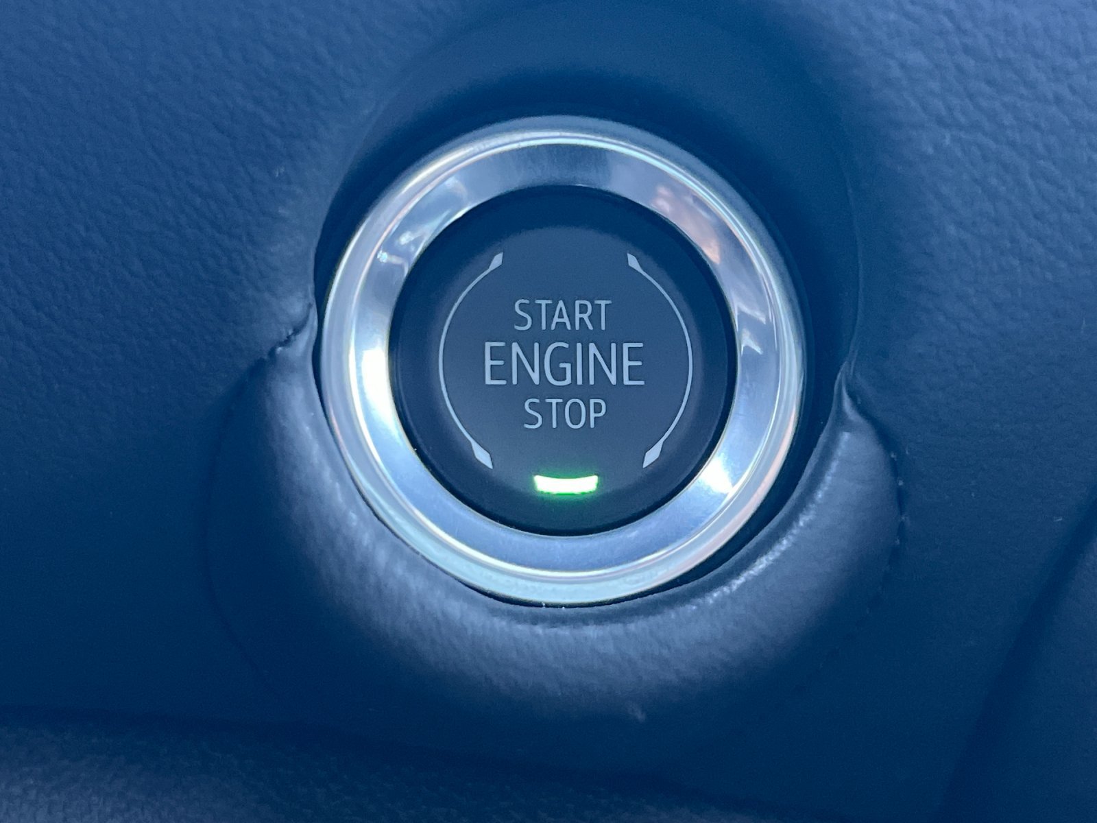 Used 2025 Chevrolet Tahoe Premier AWD/4WD image 22
