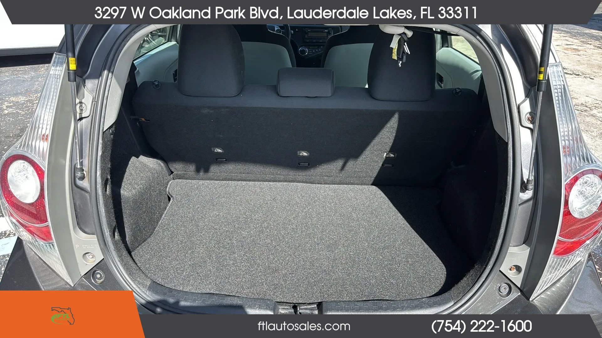 Used 2013 Toyota Prius C One FWD image 39